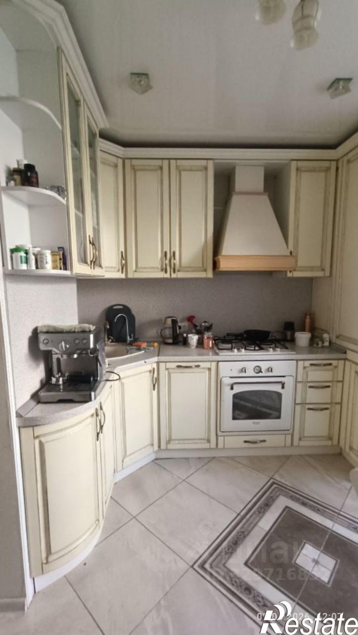 2-комн квартира улица Есенина, 50Б,  д. 50Б