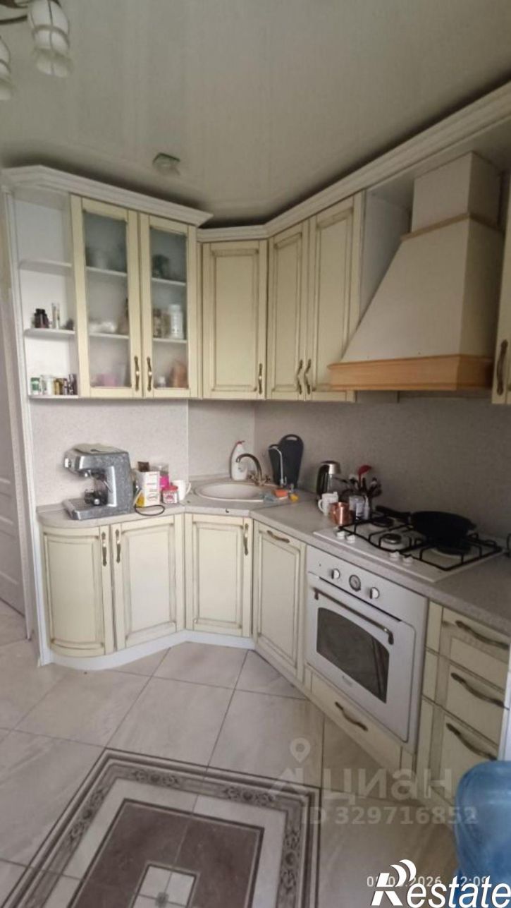 2-комн квартира улица Есенина, 50Б,  д. 50Б