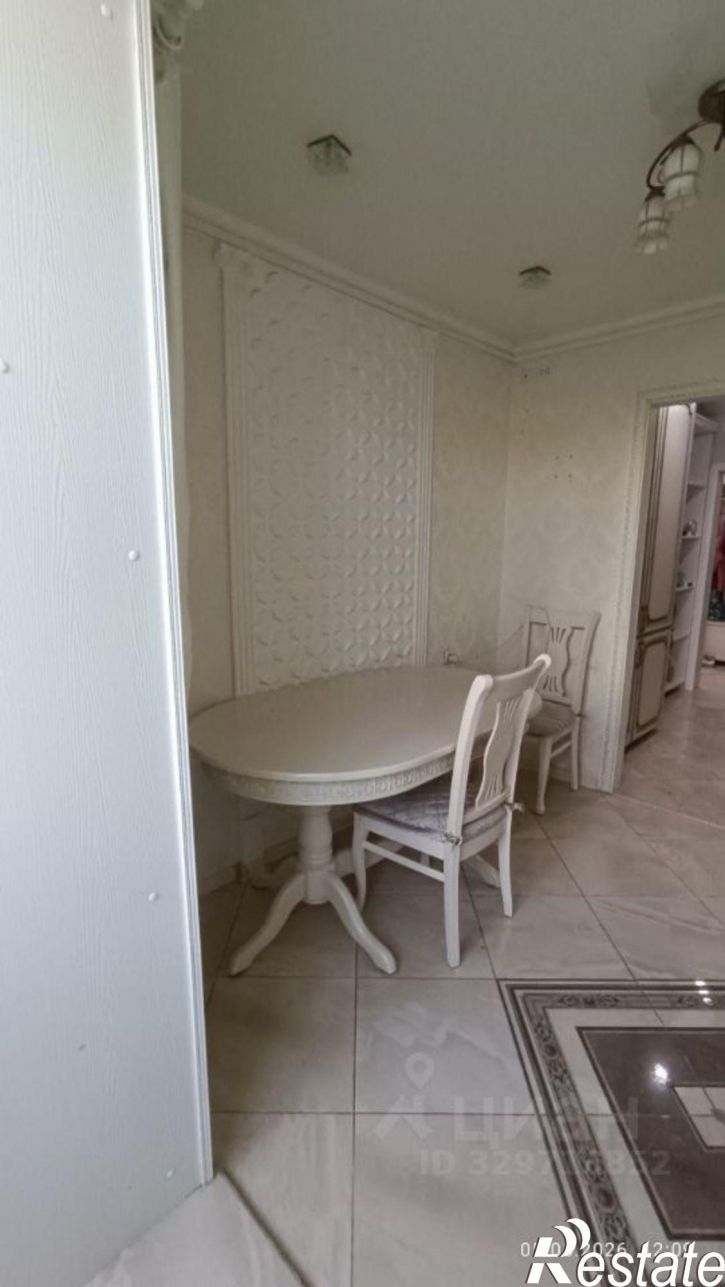 2-комн квартира улица Есенина, 50Б,  д. 50Б