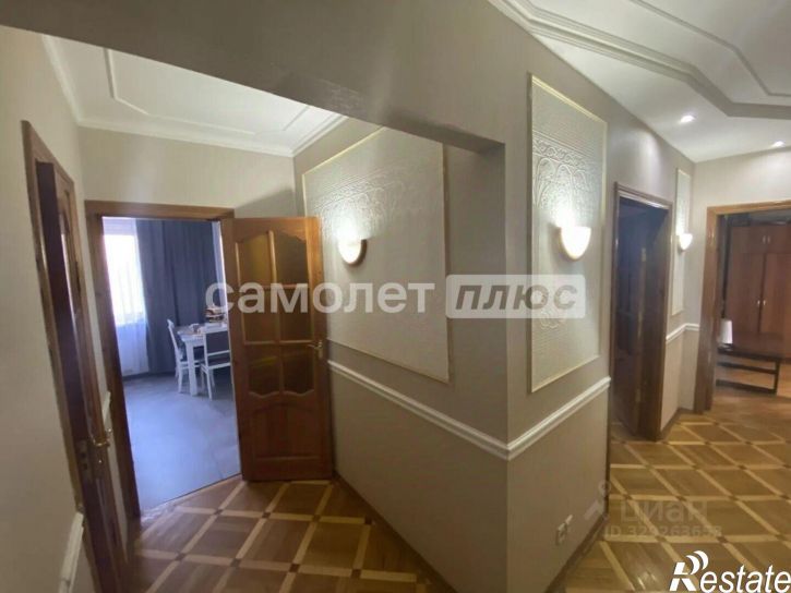 3-комн квартира улица Есенина, 24,  д. 24