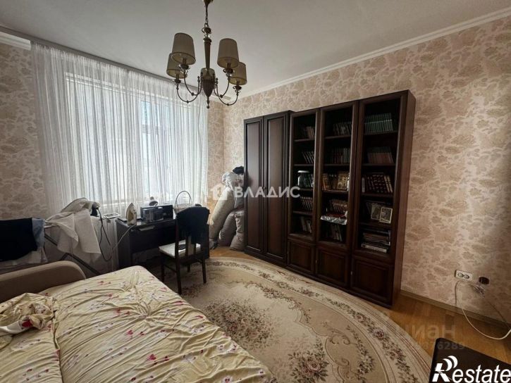 2-комн квартира Свято-Троицкий б-р, 15,  д. 15