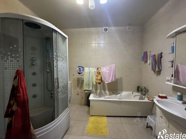 2-комн квартира Свято-Троицкий б-р, 15,  д. 15
