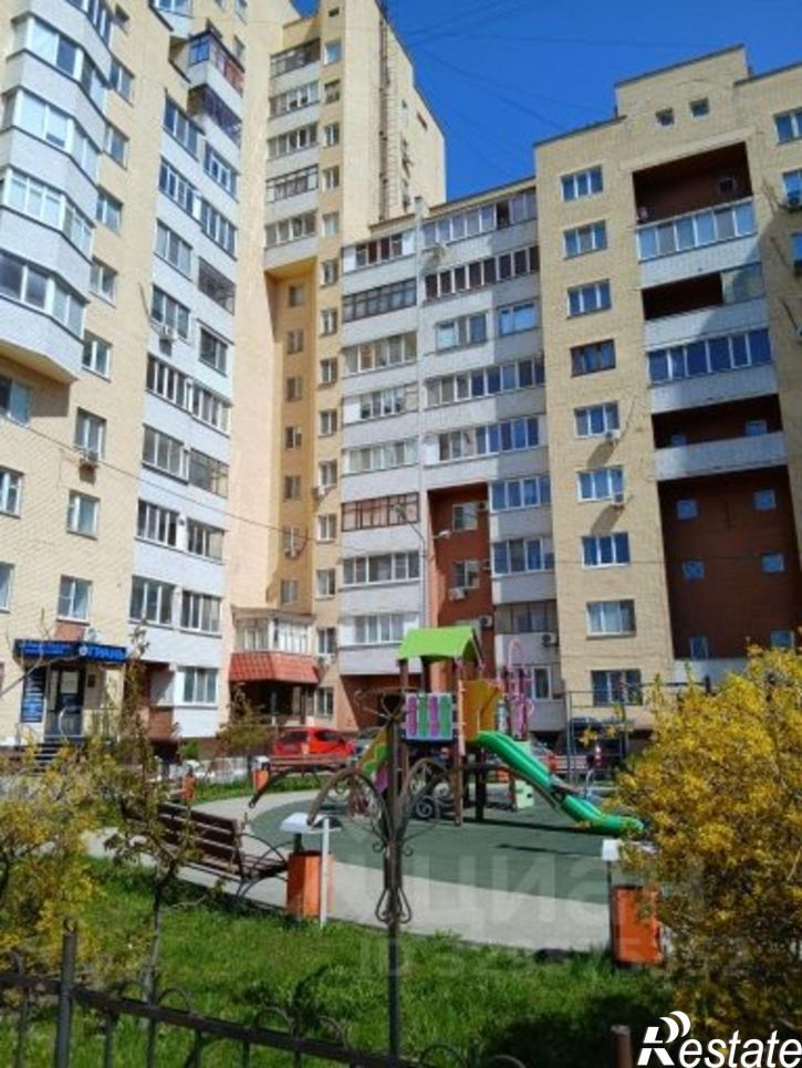 3-комн квартира ул Николая Чумичова, 70,  д. 70