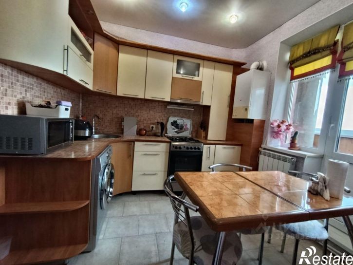 3-комн квартира улица Есенина, 40,  д. 40