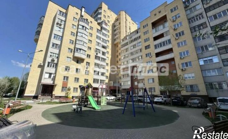 3-комн квартира улица Николая Чумичова, 70,  д. 70