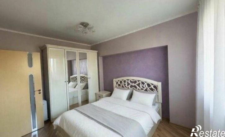 3-комн квартира улица 5 Августа, 40,  д. 40