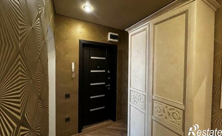 3-комн квартира улица 5 Августа, 40,  д. 40