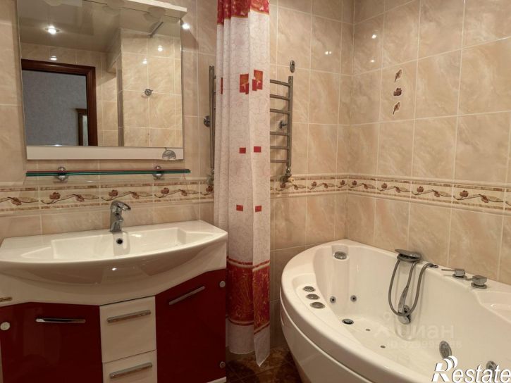 4-комн квартира Народный б-р, 48,  д. 48