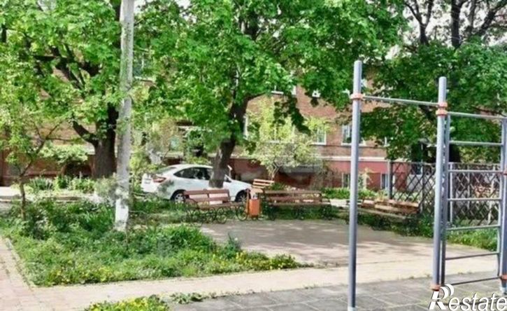 2-комн квартира улица Розы Люксембург, 21А,  д. 21А