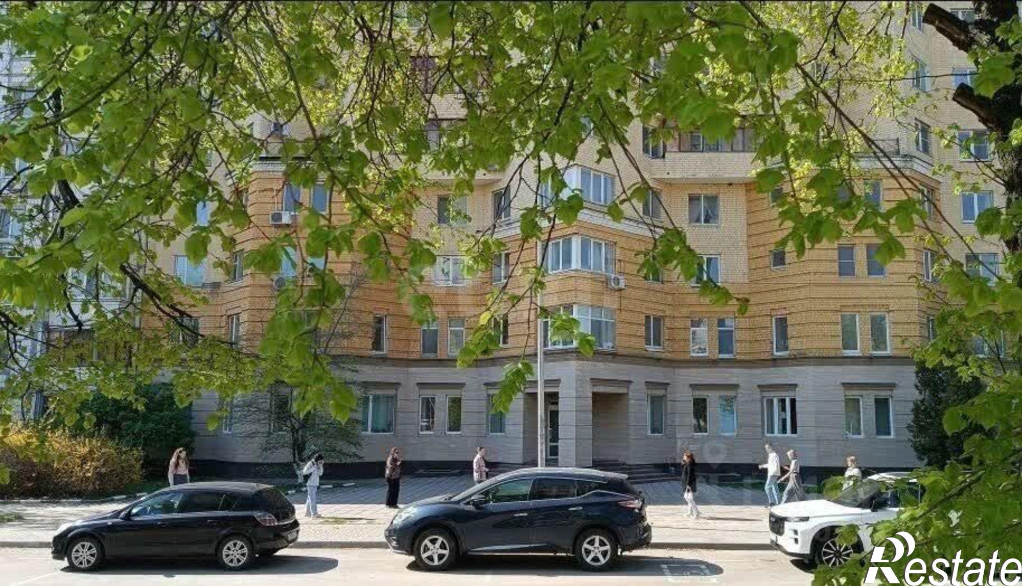 Купить офис, помещение под офис за 51 700 300 рублей на Народный б-р, 107