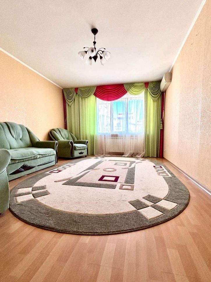 4-комн квартира Победы улица, 49к5