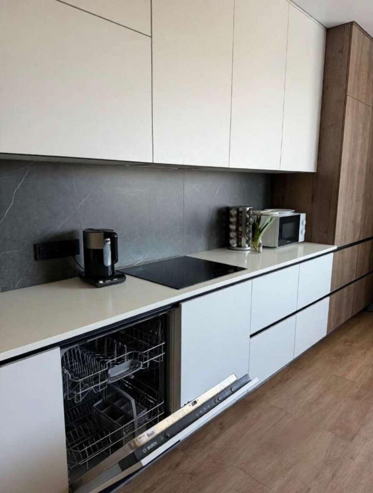 3-комн квартира Костюкова улица, 36В