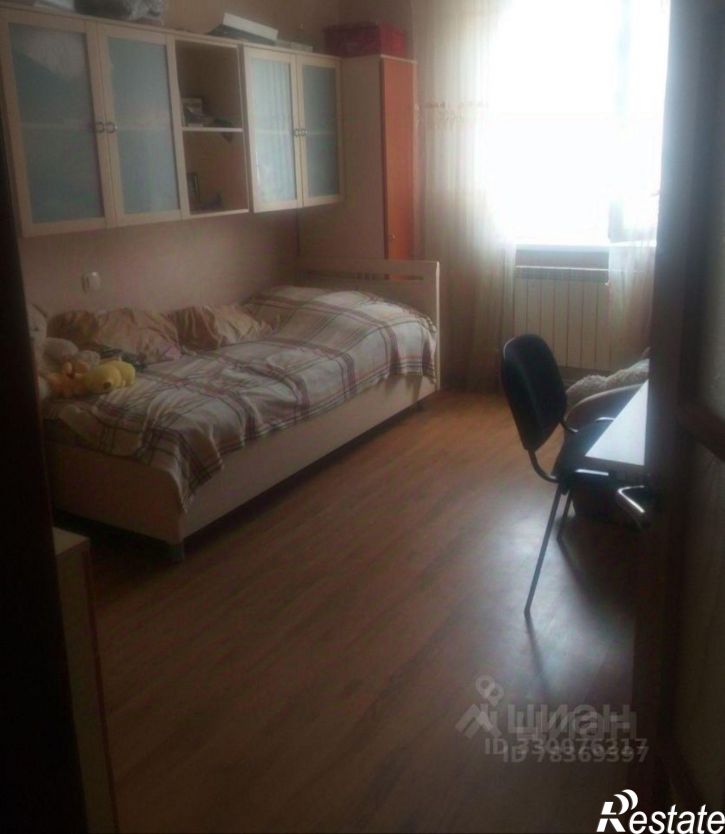 3-комн квартира ул Есенина, 44,  д. 44