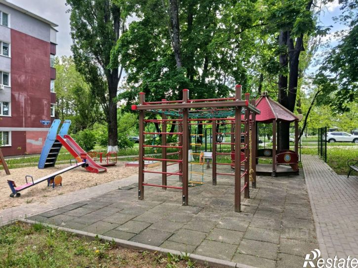 2-комн квартира пр-кт Б.Хмельницкого, 124,  д. 124