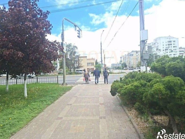 Торговое помещение пр-кт Б.Хмельницкого, 141А,  д. 141А