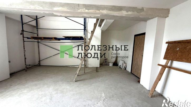3-комн квартира ул Гостенская, 16,  д. 16