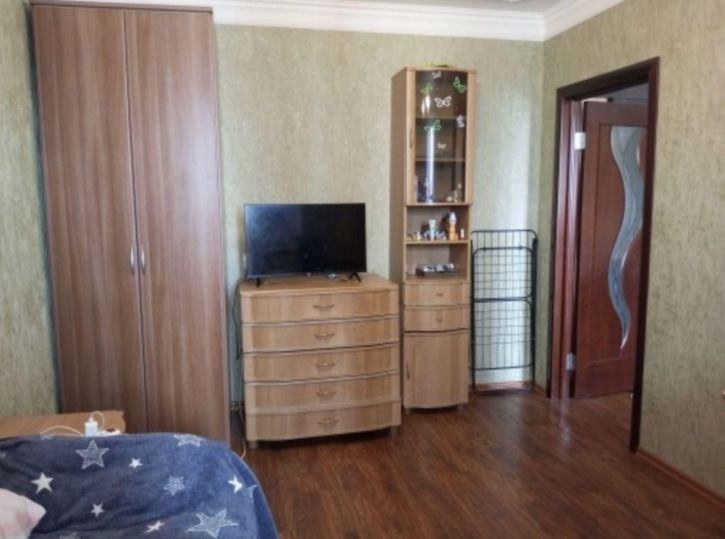 3-комн квартира Есенина ул, 24