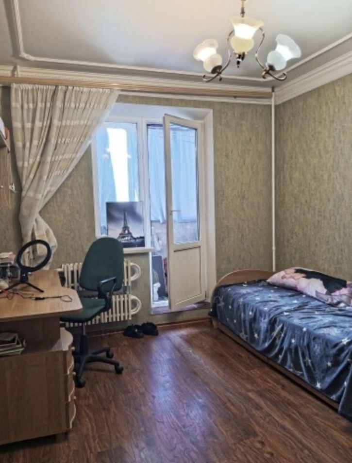 3-комн квартира Есенина ул, 24