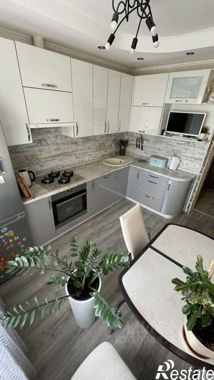 3-комн квартира проспект Ватутина, 18,  д. 18