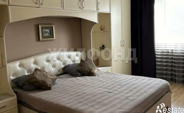 3-комн квартира ул Костюкова, 8,  д. 8