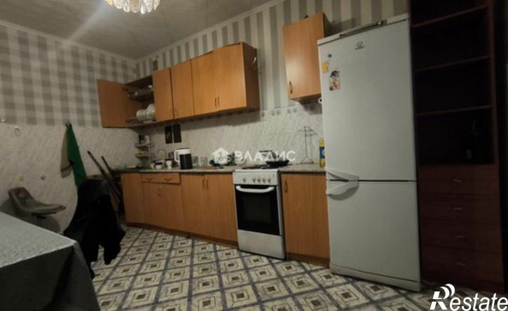 3-комн квартира Народный б-р, 32,  д. 32