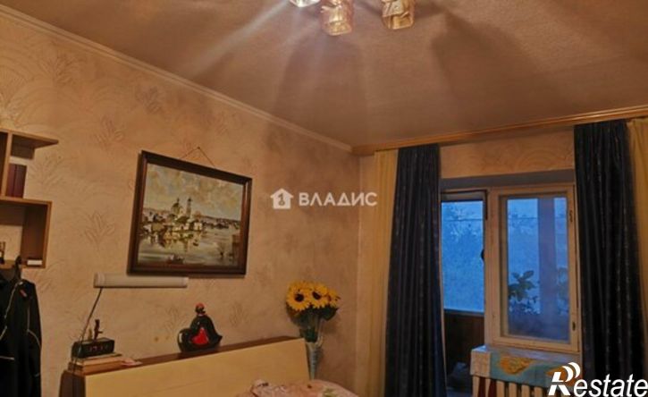 3-комн квартира Народный б-р, 32,  д. 32