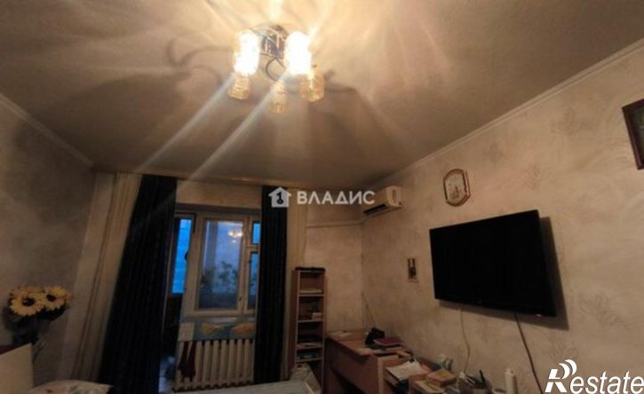 3-комн квартира Народный б-р, 32,  д. 32