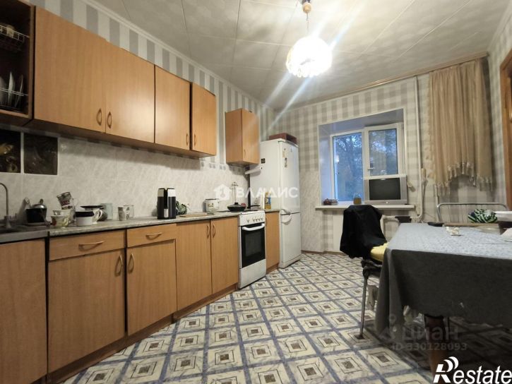 3-комн квартира Народный б-р, 32,  д. 32