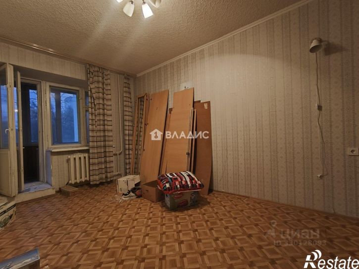 3-комн квартира Народный б-р, 32,  д. 32