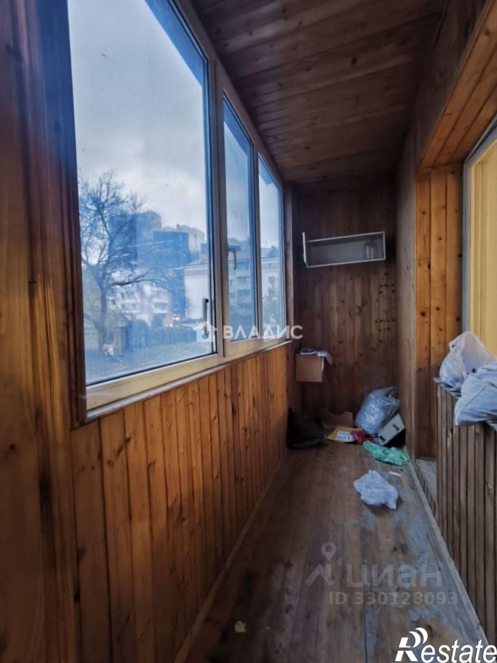 3-комн квартира Народный б-р, 32,  д. 32