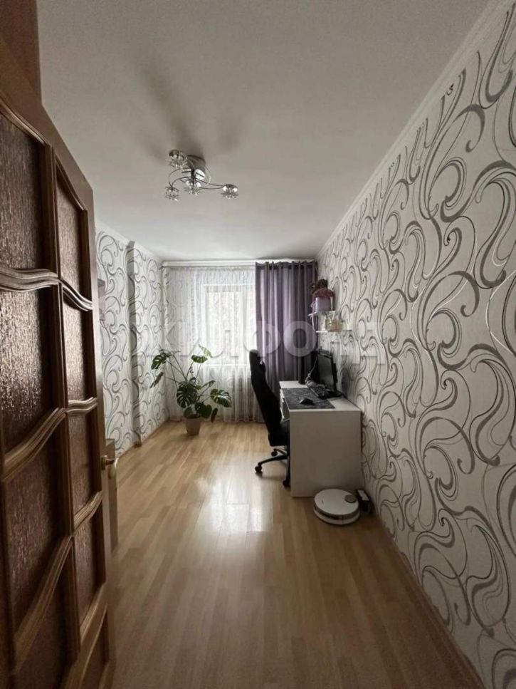 3-комн квартира Костюкова ул., д.8