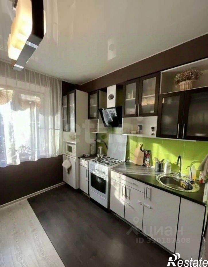3-комн квартира улица Щорса, 10,  д. 10