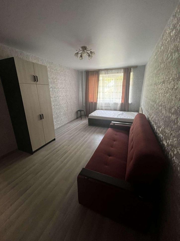 3-комн квартира 5 Августа улица, 26