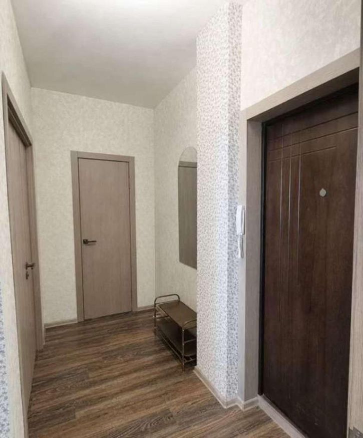 1-комн квартира Есенина улица, 8