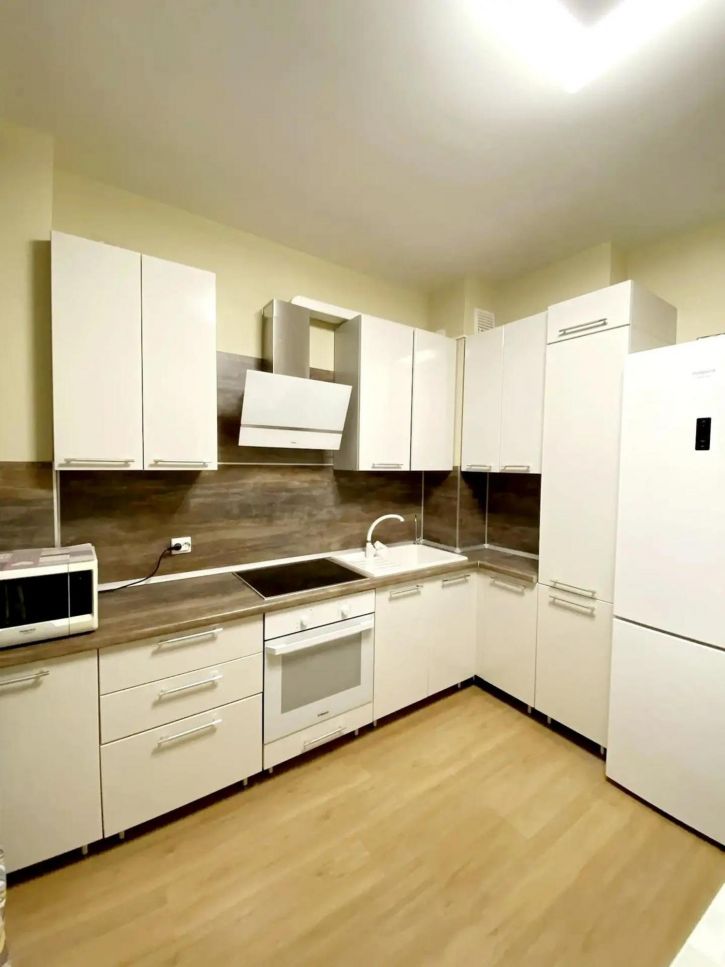 2-комн квартира Богдана Хмельницкого проспект, 125