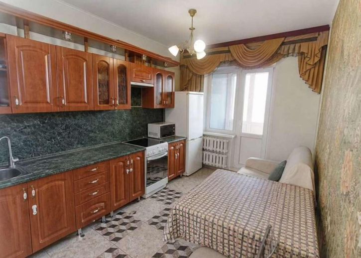 1-комн квартира Есенина улица, 8