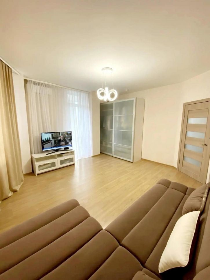 2-комн квартира Богдана Хмельницкого проспект, 125