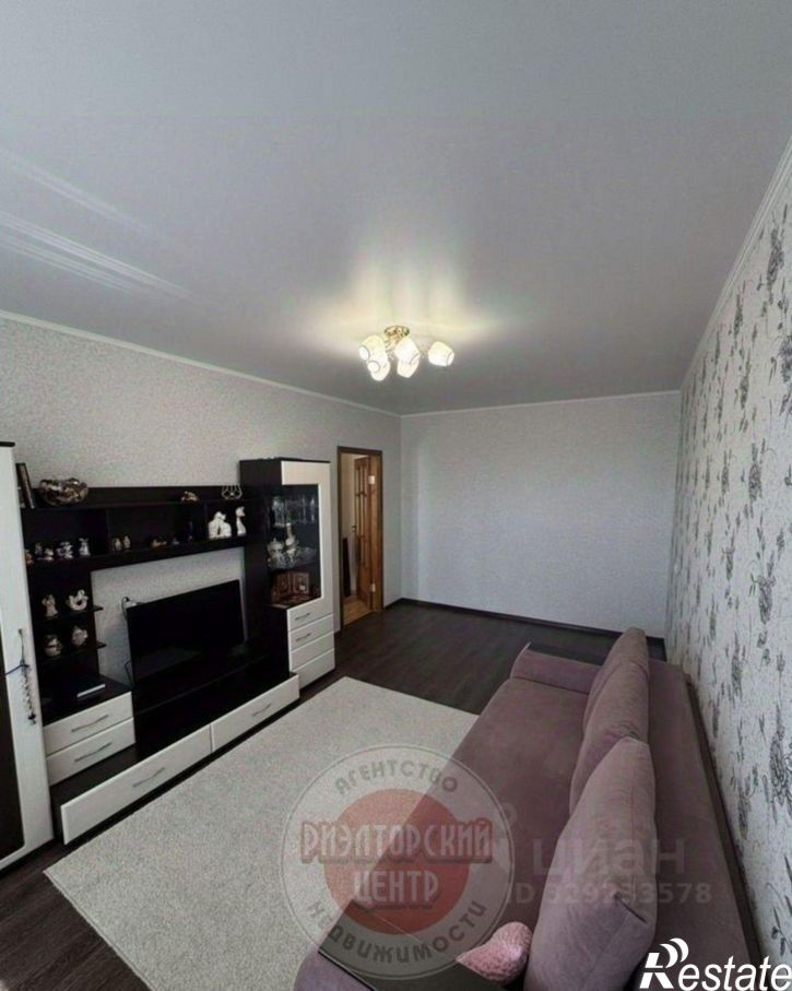 2-комн квартира ул Есенина, 42,  д. 42