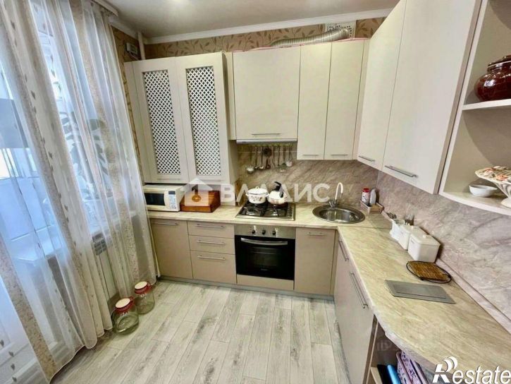 2-комн квартира Большетроицкая улица, 30,  д. 30