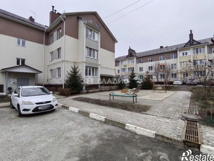 2-комн квартира Большетроицкая улица, 30,  д. 30
