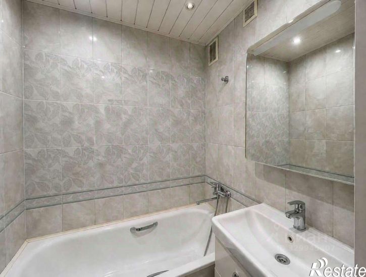 3-комн квартира ул 5 Августа, 40,  д. 40