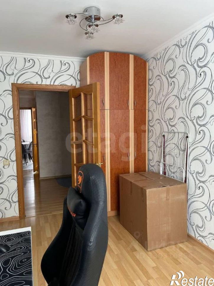 3-комн квартира ул Костюкова, 8,  д. 8