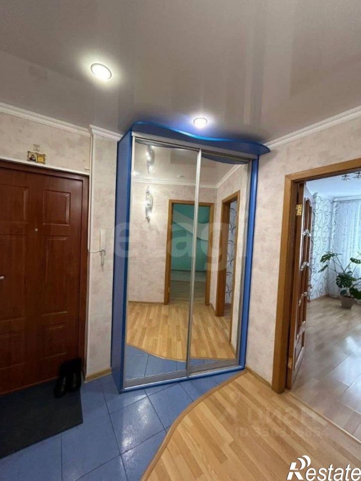 3-комн квартира ул Костюкова, 8,  д. 8