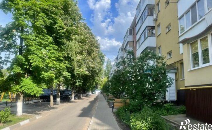 2-комн квартира ул 5 Августа, 38,  д. 38