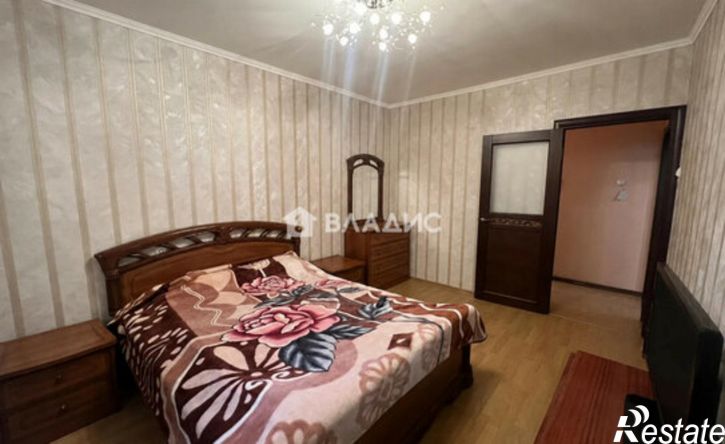 3-комн квартира улица Есенина, 48,  д. 48