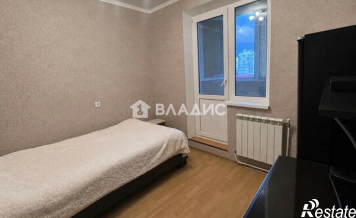 3-комн квартира улица Есенина, 48,  д. 48