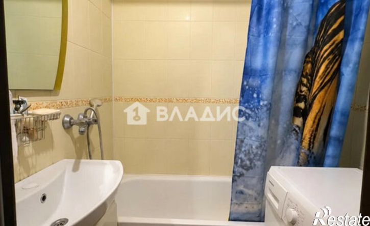 3-комн квартира улица Есенина, 48,  д. 48