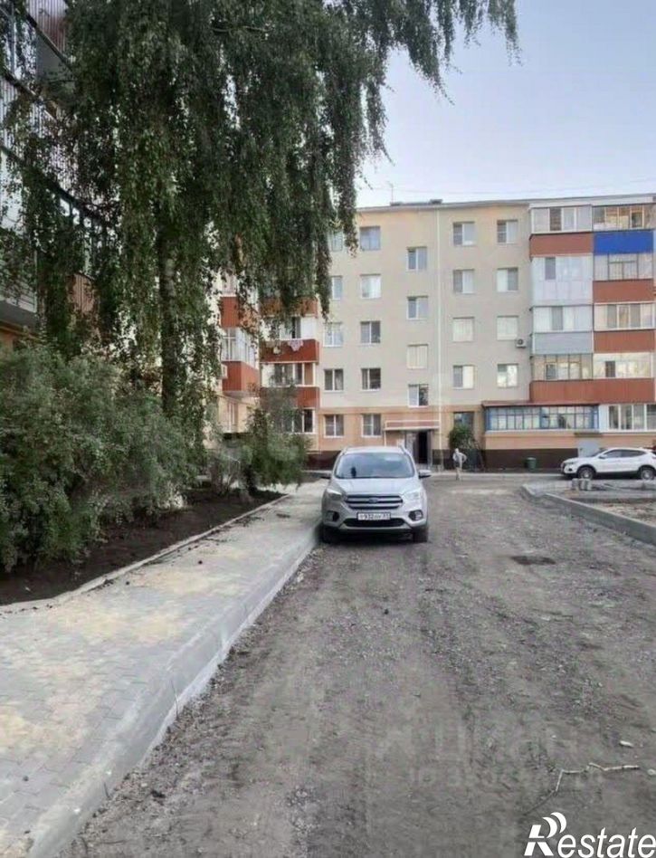 2-комн квартира улица Попова, 100,  д. 100