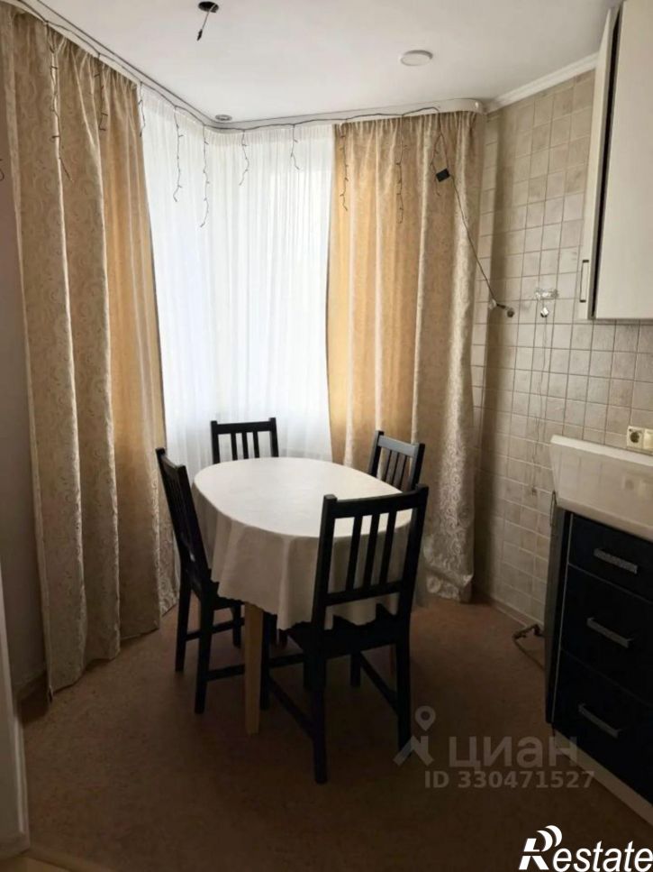 3-комн квартира улица Губкина, 18Г,  д. 18Г