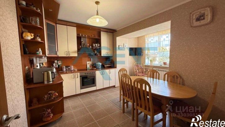 4-комн квартира улица Костюкова, 34,  д. 34